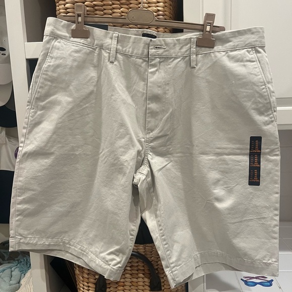 GAP Other - GAP Men's‎ Light Gray Flat Front Shorts
